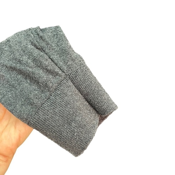 𝅺GAP Men's 100% Cotton Charcoal Crew Neck Sweater Size L - Picture 5 of 10